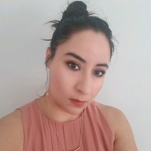 Meet your Posher, Amalia